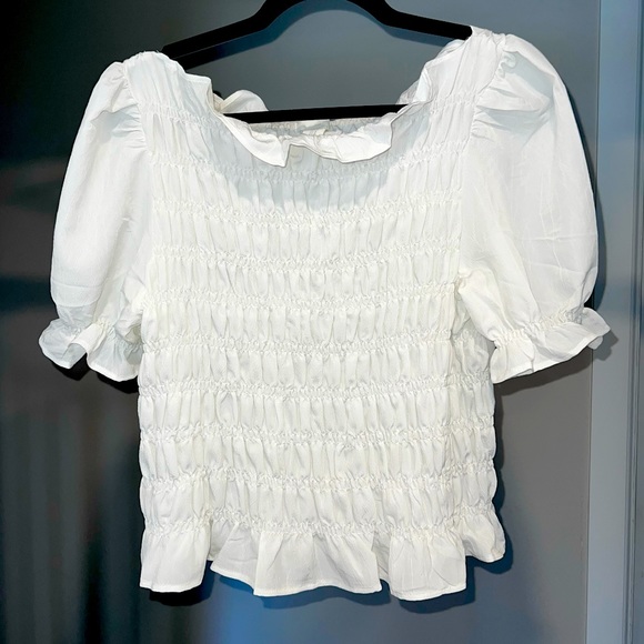 Ruffle shirt sleeve white T-shirt. From H&M - Picture 1 of 1